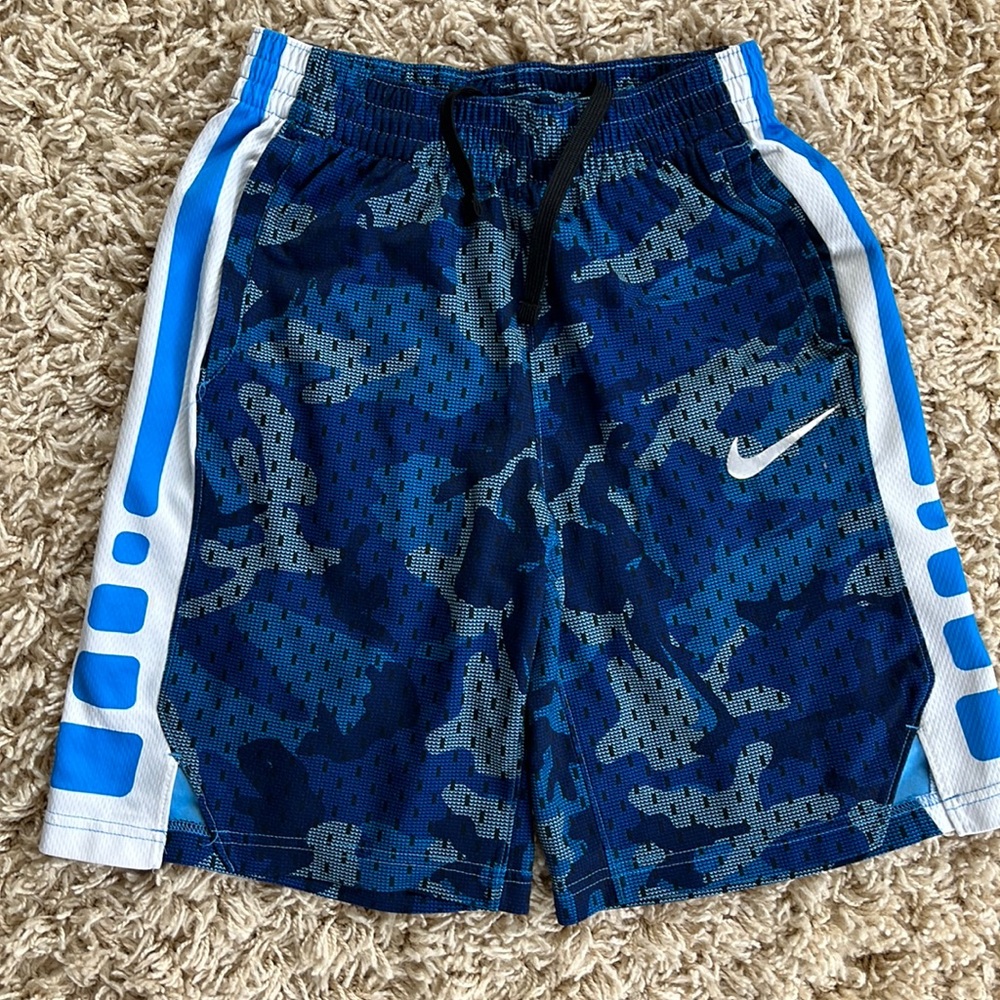 Dri-Fit Nike Shorts Boys Size Large